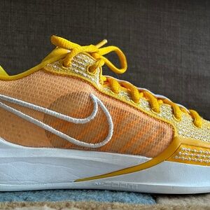 Nike Sabrina 1 University Gold Women’s 7.5